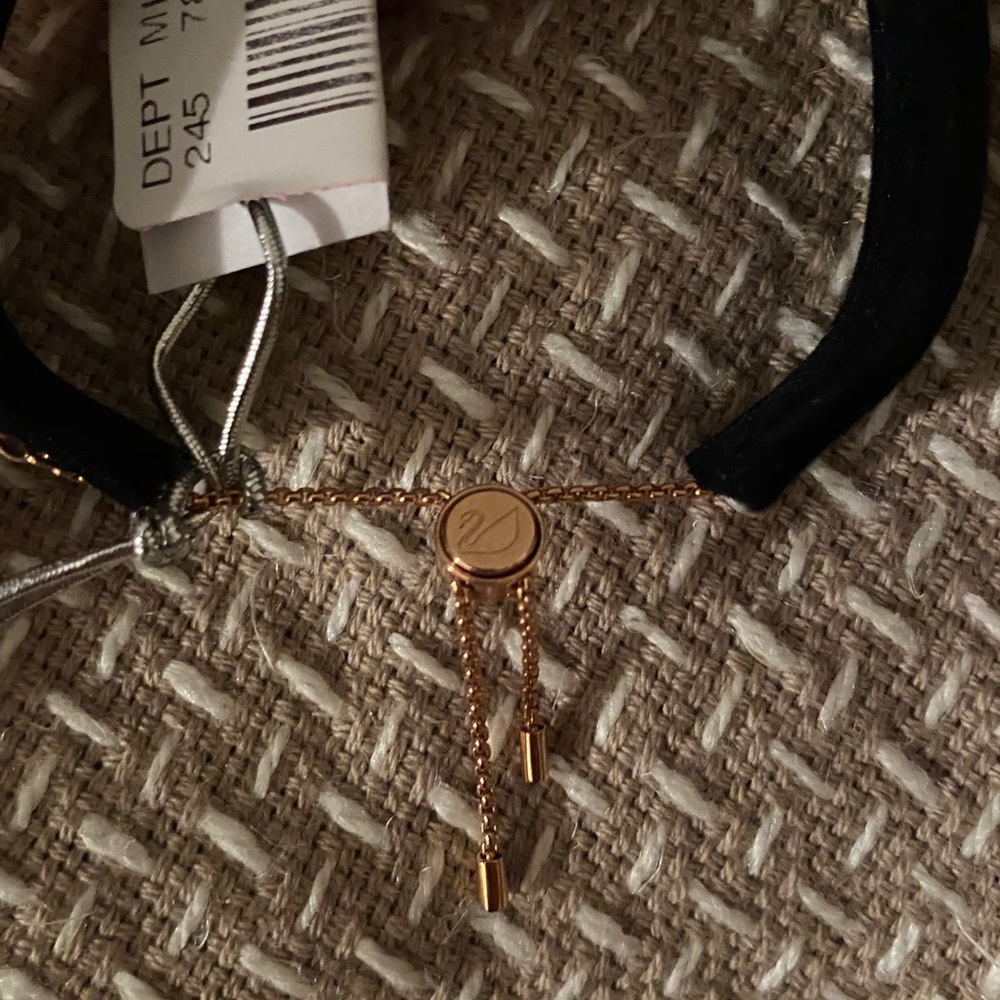 Timeless Rose Gold-Plated Bracelet - Picture 2 of 4